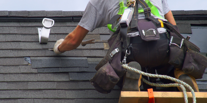 Here’s Why Roof Maintenance Should Only Be Done By Professionals
